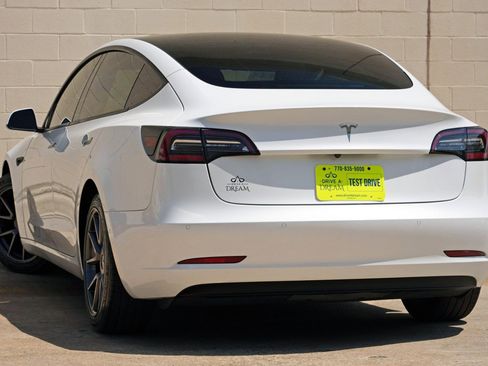Used 2021 Tesla Model 3 Standard Range Plus image 6