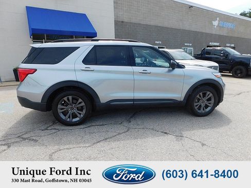 Used 2023 Ford Explorer XLT w/ Equipment Group 202A AWD/4WD image 9