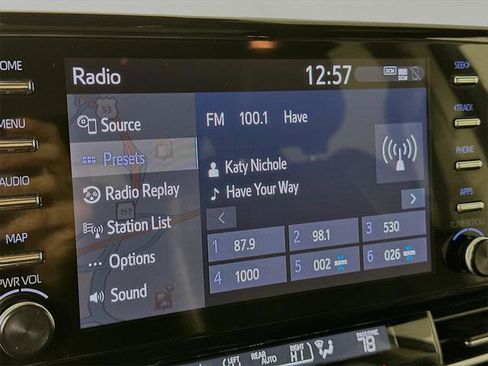 Certified 2024 Toyota Sienna Platinum image 19