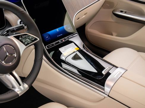 New 2026 Mercedes-Benz GLC 300 GLC 300 image 12