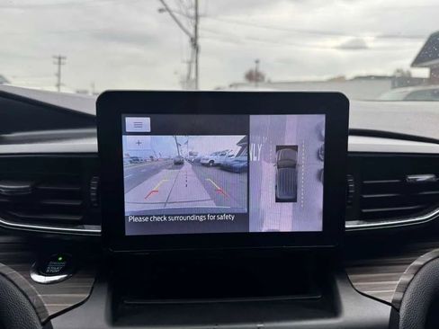 Used 2020 Ford Explorer Limited image 21