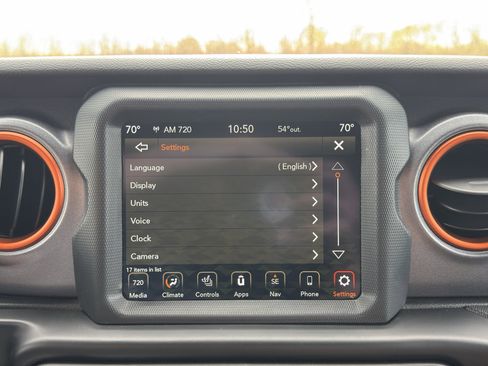 Used 2021 Jeep Gladiator Mojave w/ Uconnect 4C Nav & Sound Group AWD/4WD image 28