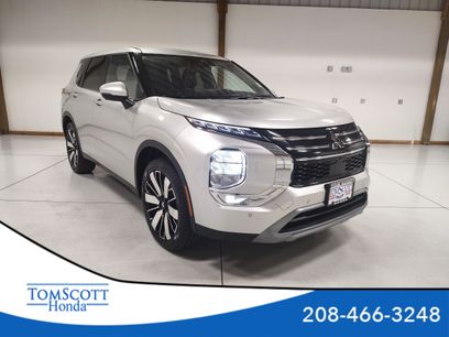 Used 2025 Mitsubishi Outlander SE