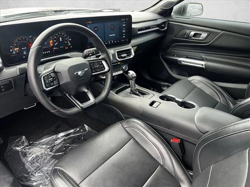 Used 2024 Ford Mustang GT Premium image 9