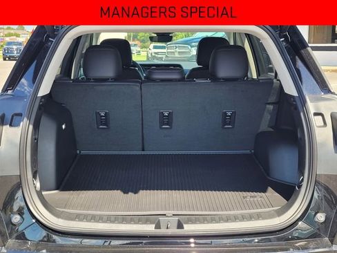 New 2026 GMC Terrain Denali w/ LPO, Black Badging Package image 9