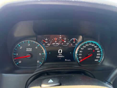 Used 2019 Chevrolet Suburban Premier w/ Premier Plus Edition image 8