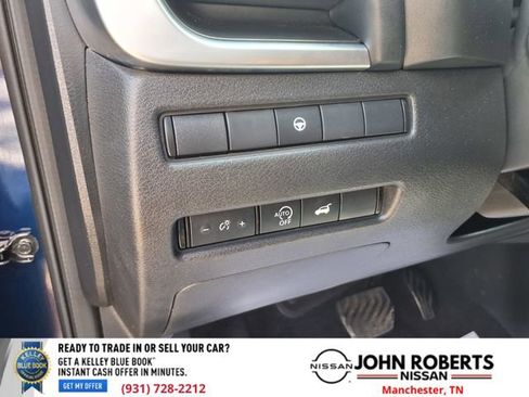 Used 2025 Nissan Rogue SV AWD/4WD image 28