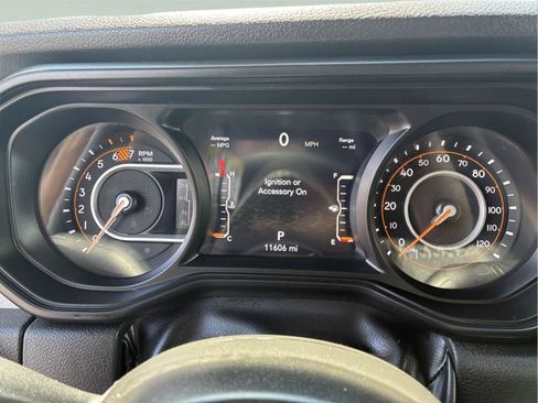 Used 2025 Jeep Wrangler Unlimited Sport AWD/4WD image 17