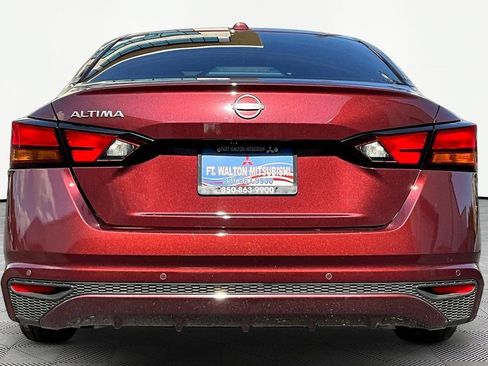 Used 2025 Nissan Altima 2.5 SV FWD image 6