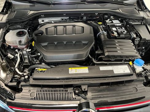 Used 2022 Volkswagen GTI SE FWD image 20