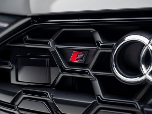 Used 2024 Audi S6 Premium Plus w/ Premium Plus Package image 13