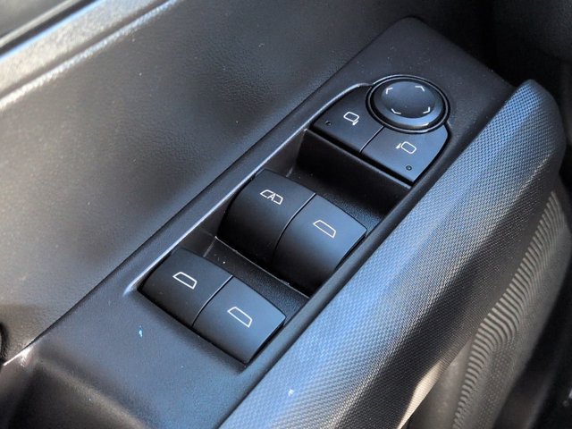 Used 2025 Chevrolet Colorado Trail Boss AWD/4WD image 21