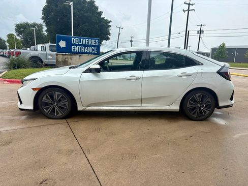 Used 2019 Honda Civic EX image 6