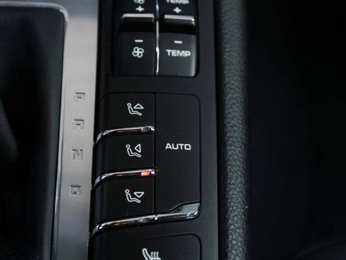 Used 2017 Porsche Macan AWD/4WD image 35
