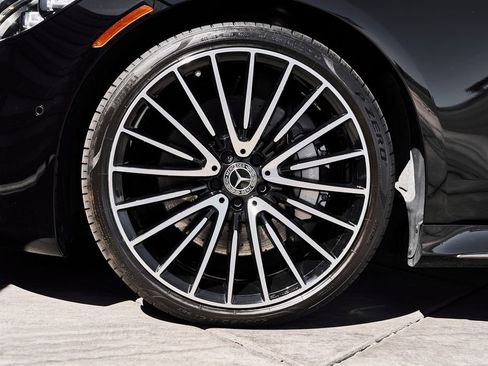 Used 2023 Mercedes-Benz S 580 4MATIC Sedan image 3