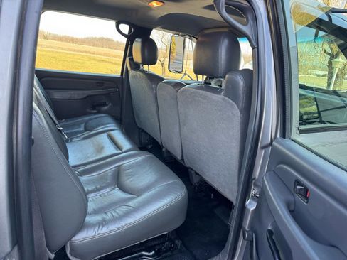 Used 2006 Chevrolet Silverado 3500 4x4 Crew Cab image 13