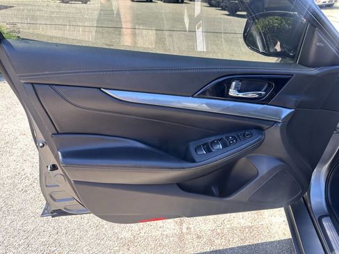 Used 2020 Nissan Maxima 3.5 SV w/ Floor Mat Group image 19