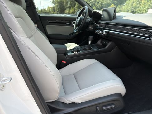 Used 2025 Honda Civic Sport Touring image 17