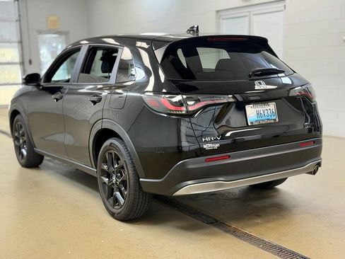 Used 2024 Honda HR-V Sport image 7