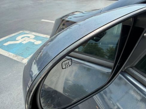 Used 2016 Toyota Corolla LE FWD image 29