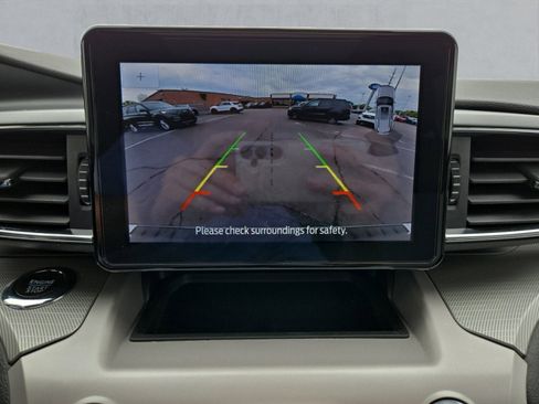Used 2023 Ford Explorer XLT w/ Equipment Group 202A AWD/4WD image 19