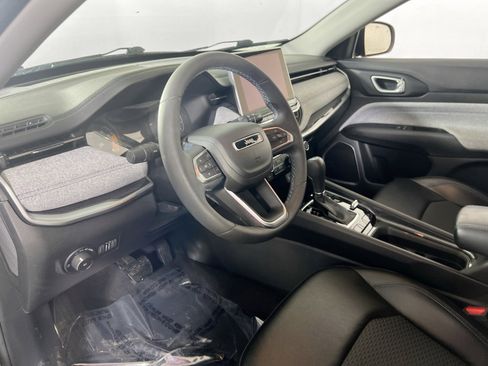 Used 2022 Jeep Compass Latitude AWD/4WD image 9