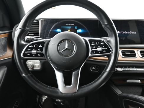 Used 2021 Mercedes-Benz GLE 350 w/ Premium Package image 13