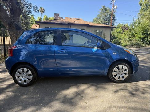 Used 2008 Toyota Yaris 2-Door Hatchback FWD image 6
