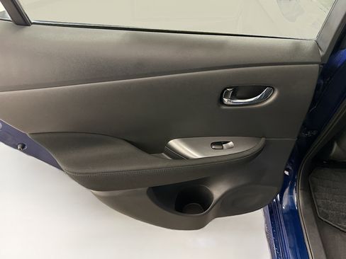 Used 2024 Nissan Leaf S image 26