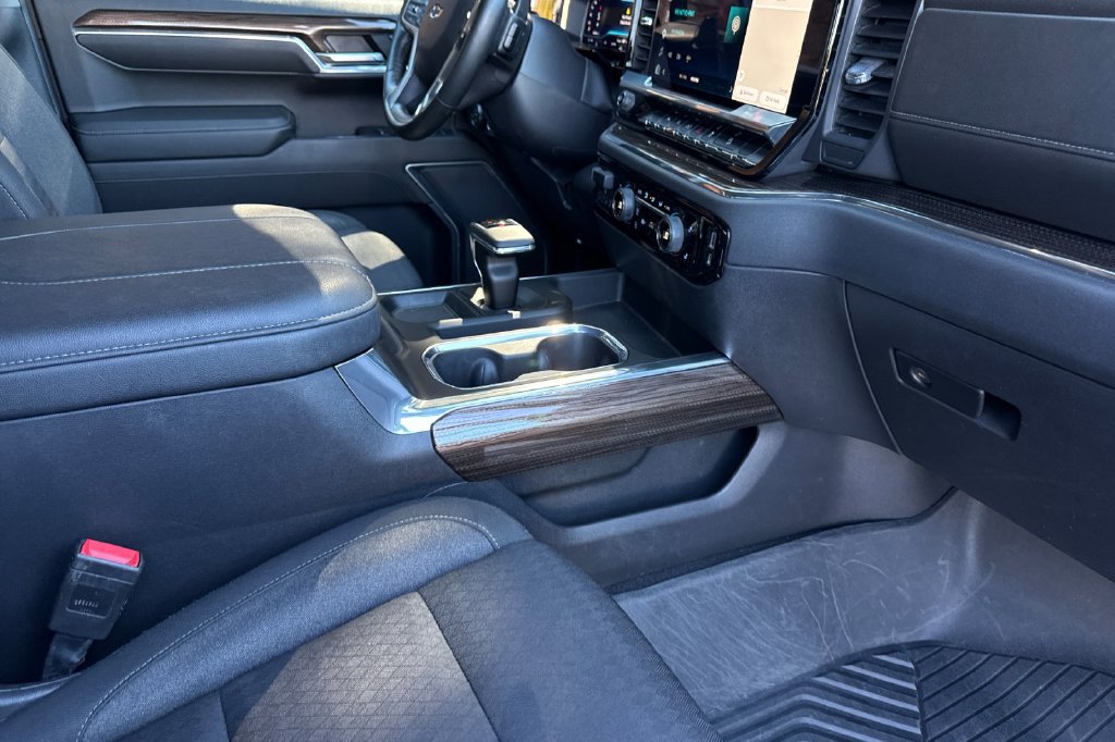 Used 2023 Chevrolet Silverado 1500 LT Trail Boss w/ Protection Package AWD/4WD image 17