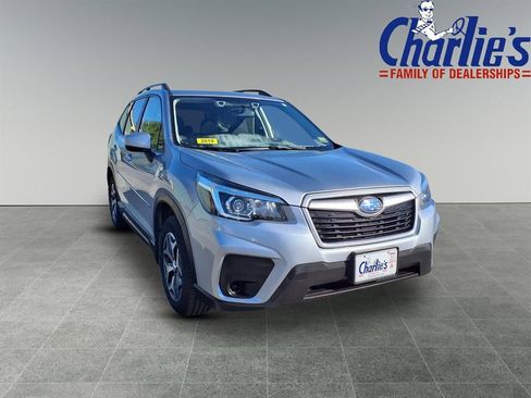 Used 2019 Subaru Forester Premium w/ All-Weather Package AWD/4WD image 3