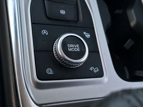 Used 2020 Ford Explorer Platinum w/ Premium Technology Package image 29