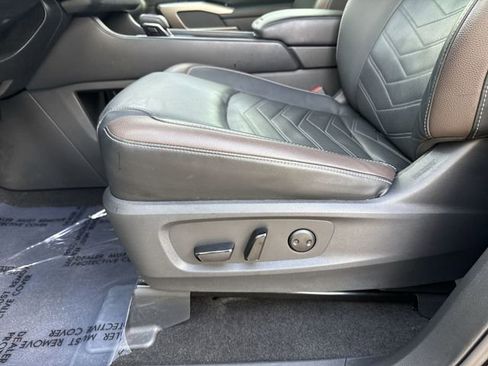 Used 2024 Nissan Pathfinder Platinum w/ Cargo Package FWD image 30