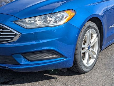 Used 2018 Ford Fusion S image 2