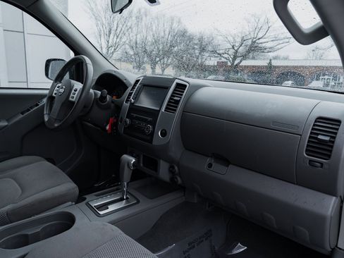 Used 2019 Nissan Frontier SV image 26