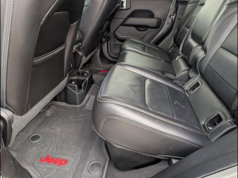 Used 2021 Jeep Gladiator Overland w/ Popular Equipment Package image 10