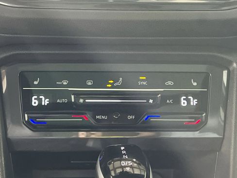 Used 2024 Volkswagen Tiguan SE R-Line image 19