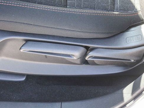 Certified 2025 Honda HR-V Sport image 22