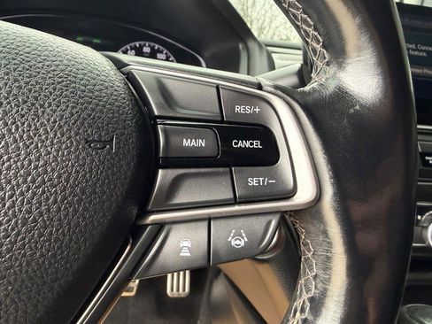 Used 2018 Honda Accord Sport image 30