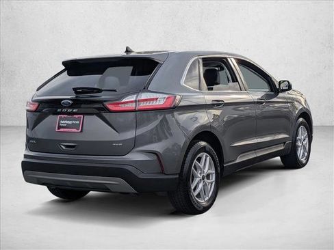 Used 2023 Ford Edge SEL image 5