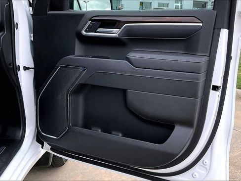 Used 2026 GMC Sierra 1500 SLT AWD/4WD image 23