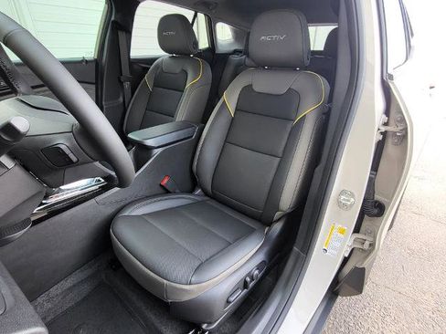 New 2026 Chevrolet Trax ACTIV w/ Sunroof Package image 13