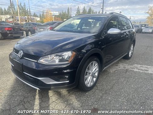 Used 2017 Volkswagen Golf Alltrack SE image 3
