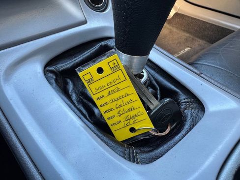 Used 2002 Toyota Celica GT-S FWD image 15
