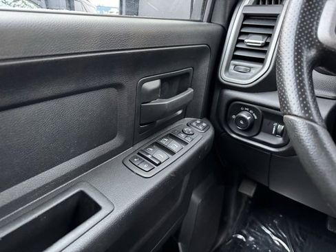 Used 2024 RAM 3500 Tradesman w/ Chrome Appearance Group image 28