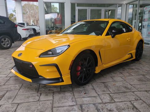 New 2026 Toyota GR86 YUZU Limited image 2