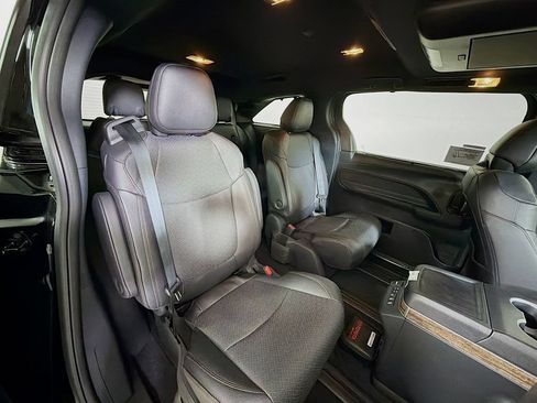 New 2026 Toyota Sienna Platinum AWD/4WD image 26