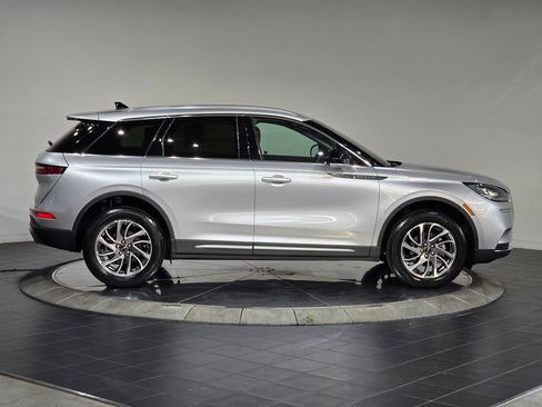 Used 2020 Lincoln Corsair FWD w/ Equipment Group 101A image 11