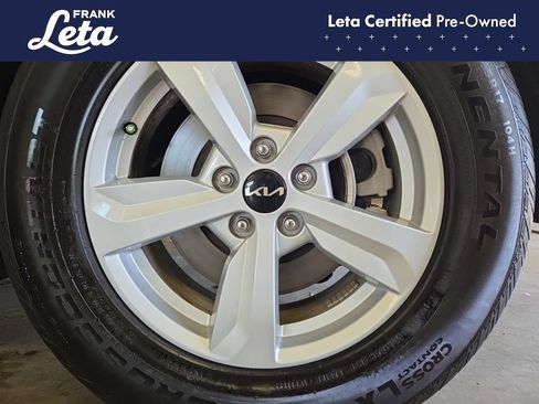 Used 2025 Kia Sorento LX FWD image 15