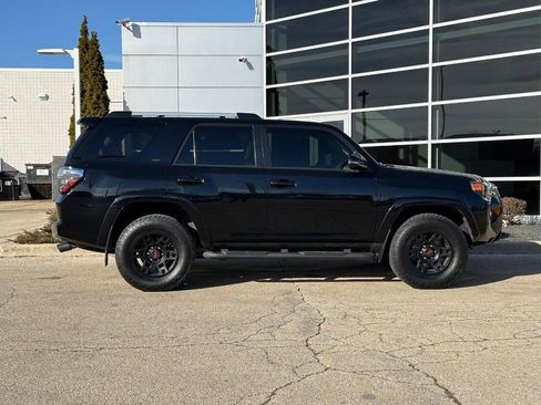 Used 2024 Toyota 4Runner SR5 Premium w/ Moonroof Package image 2